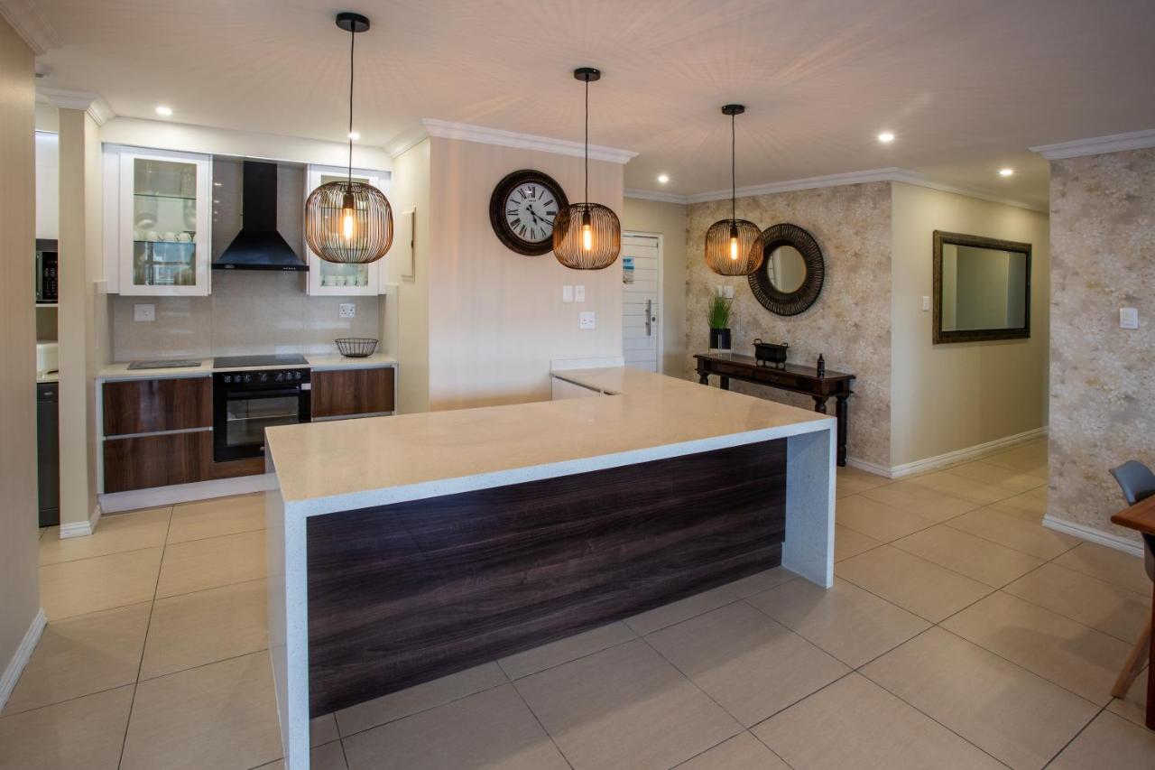 Stay At The Point - Peaceful Plentiful Penthouse Durban Esterno foto
